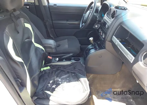 2016 Jeep Compass Sport из США, поврежденный, VIN 1C4NJDBB5GD662555